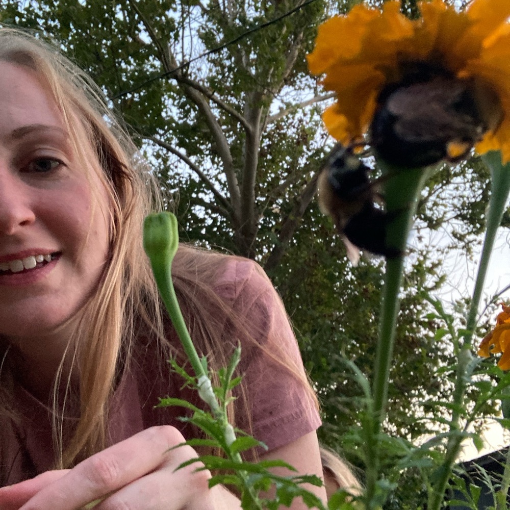 Meet your Posher, Caitlin